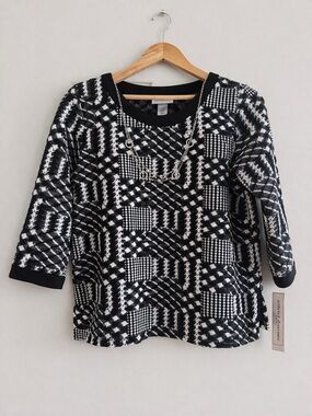 Alfred Dunner Petite PM Black White Geometric Knit Top 3/4 Sleeve Stretch Blouse